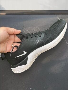 Nike Odyssey react black size 7 shoe